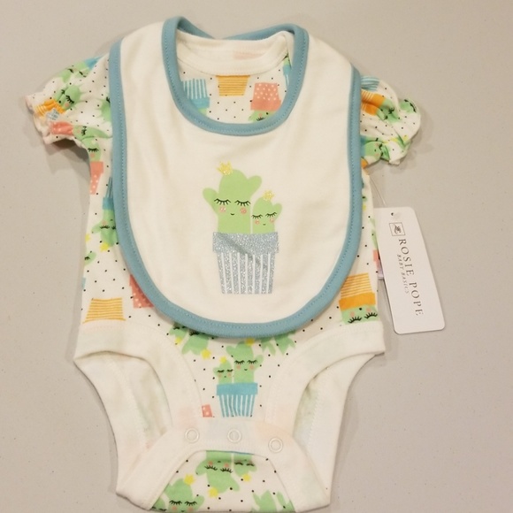 Onsie/Bib - Picture 1 of 5
